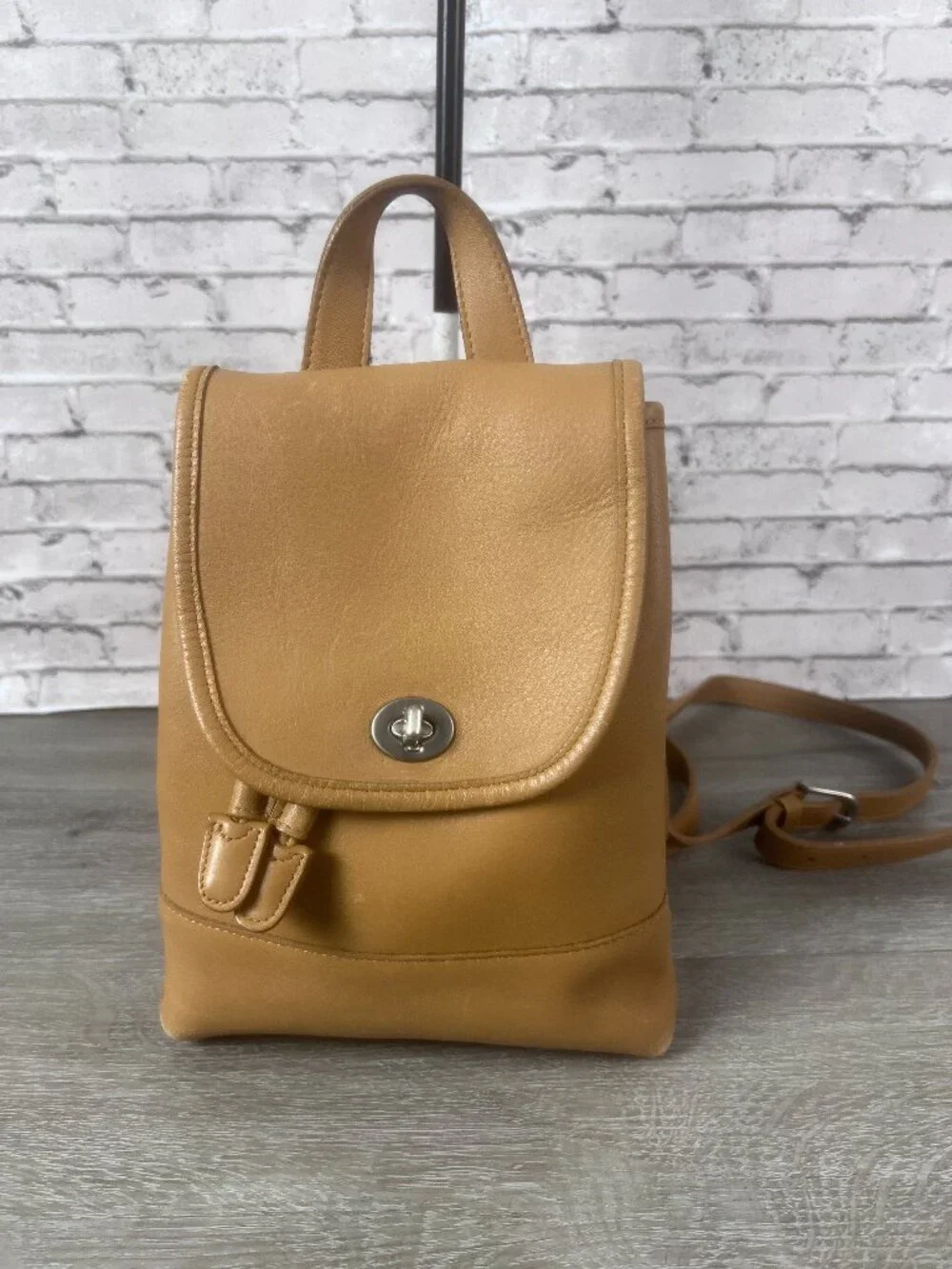 Vintage Coach 9960 Backpack Bag Light Tan/Honey Silver hardware